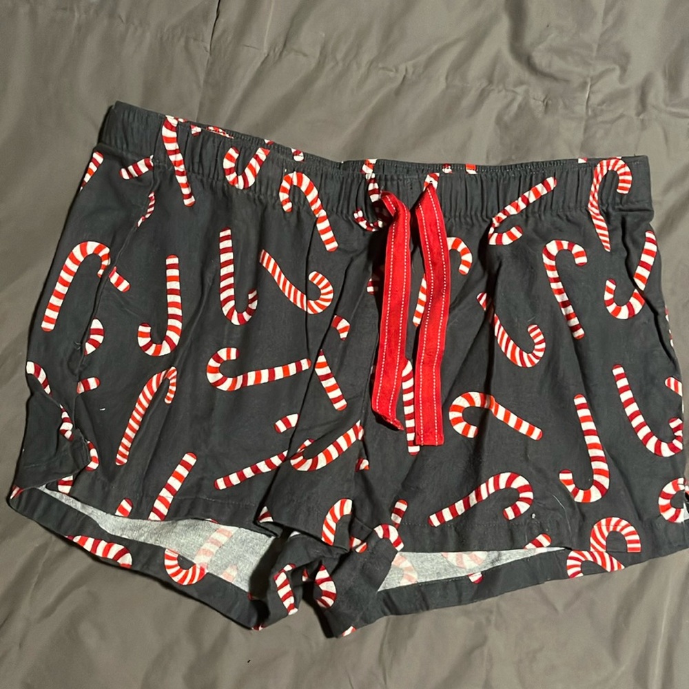 NWOT Old Navy flannel holiday themed sleep shorts size large